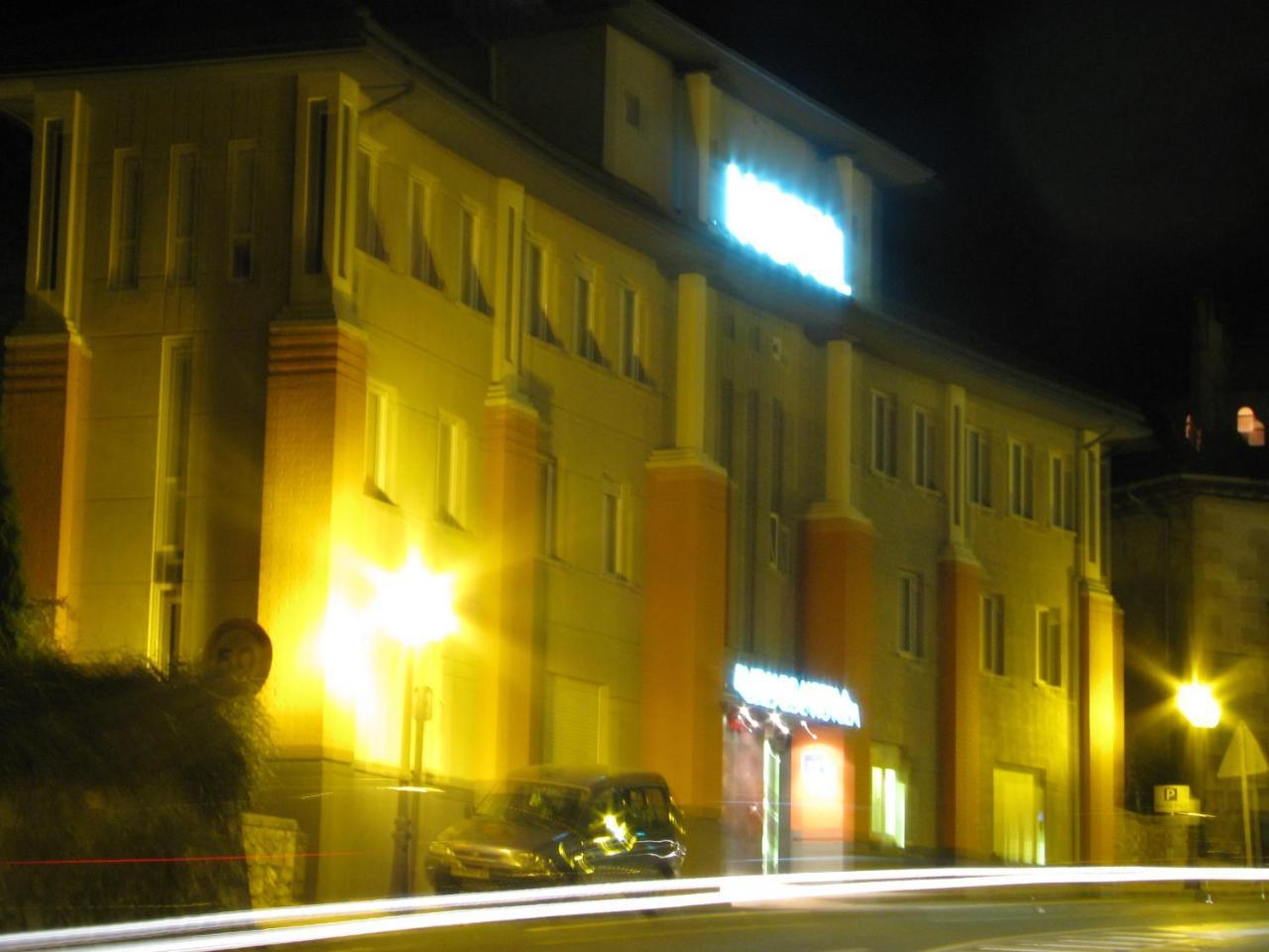 Hotel Elizalde โอยาร์ทชุน ภายนอก รูปภาพ